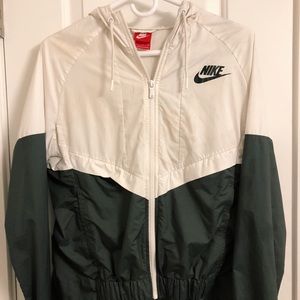 Women’s Small Nike Windbreaker